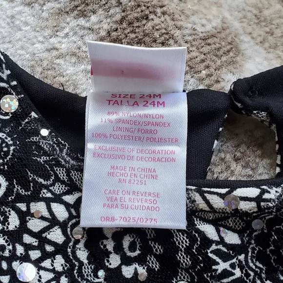 Dress - Picture 8 of 8